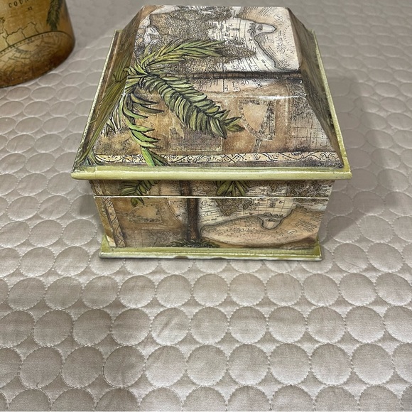 🌱 Large World Map Decorative Boxes - Picture 4 of 7